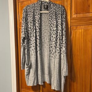 Bobeau Gray Animal Print Women's Cardigan